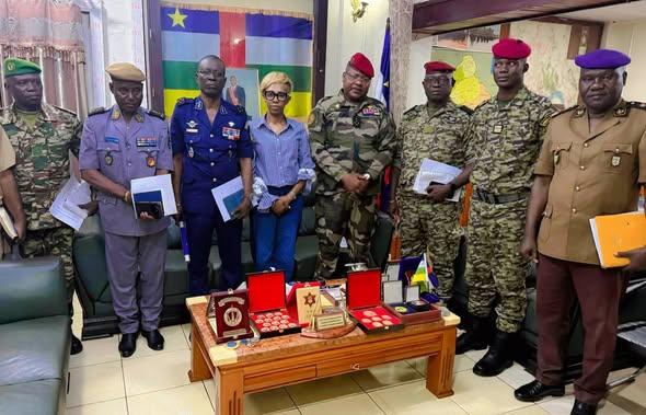 PRESSE MILITAIRE
