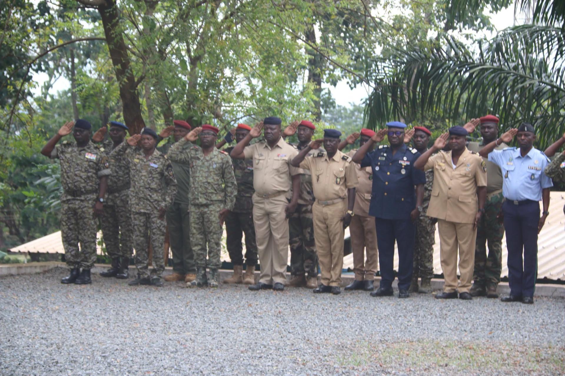 PRESSE MILITAIRE